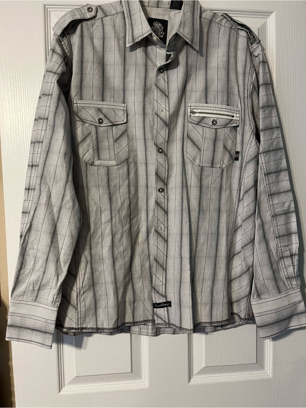 Men's Long-Sleeve Button-Up Shirt Jacket in Light Gray Plaid English Laundry